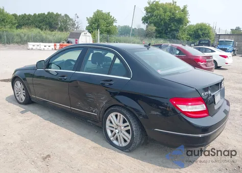 2009 Mercedes-Benz C 300 Luxury 4Matic/Sport 4Matic из США, поврежденный, VIN WDDGF81X69R050326